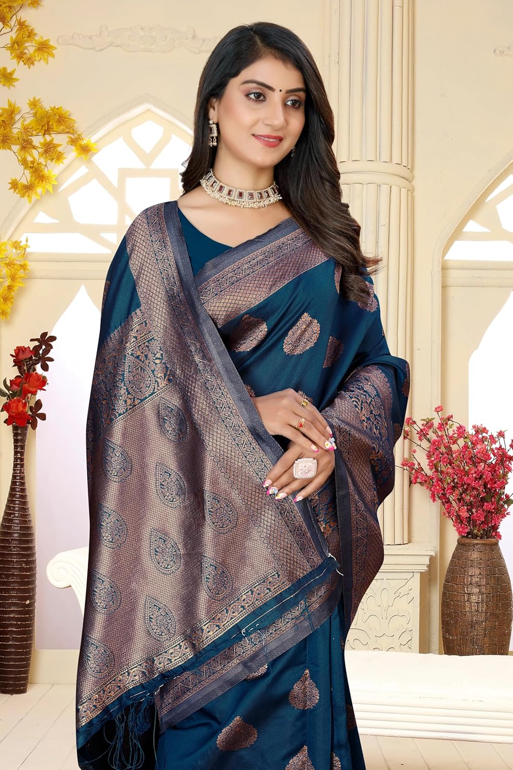 Women's Banarasi Sarees With Blouse Piece