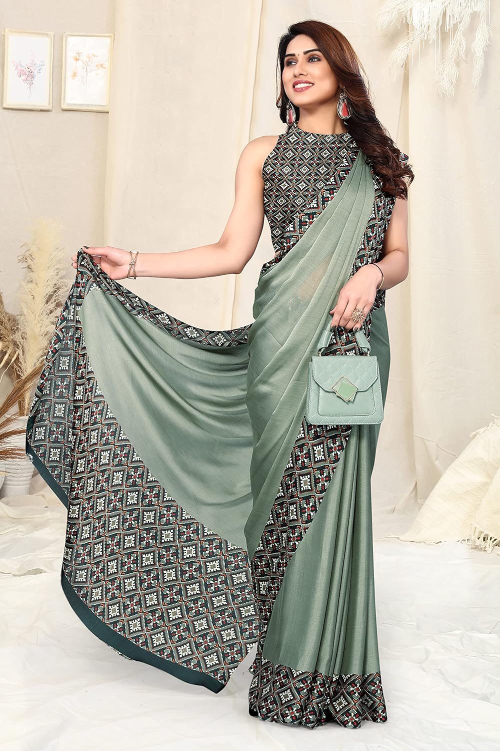Printed Women's Saree with Blouse Piece