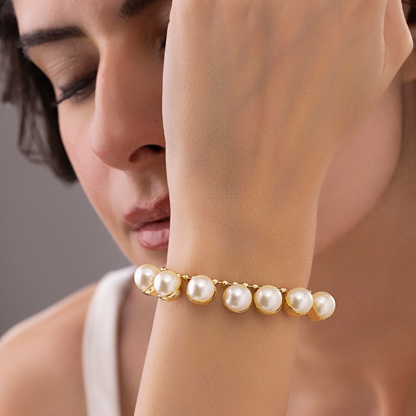 Studded Pearl Chain Bracelet